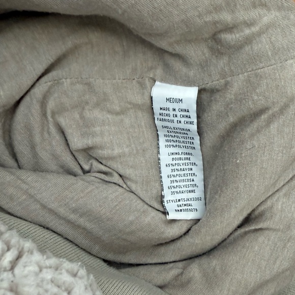 Thread & Supply. Hoodie, super fluffy and soft! - Picture 4 of 4